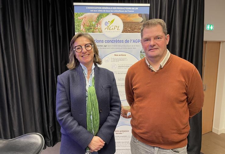 "Nous avons besoin des remontées de terrain pour identifier les problématiques", déclare Lucie Morgand, nouvelle présidente de l'AGPL, au côté de Vincent Meyer, président du syndicat des producteurs de lin bas normands.