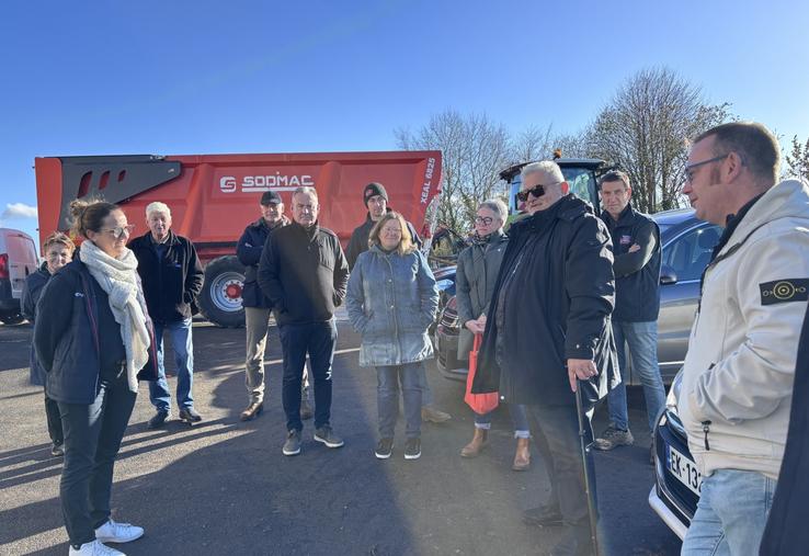 De Granville à Torigny, l'évêque du diocèse Coutances-Avranches, sillonne les paroisses. Il va à la rencontre des habitants, paroissiens ou encore agriculteurs.