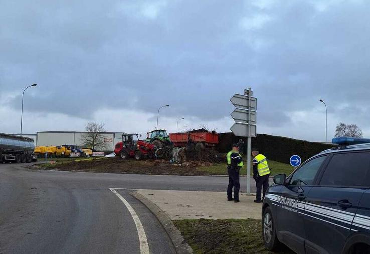 La manifestation s'est déroulée rond-point Lecocq.