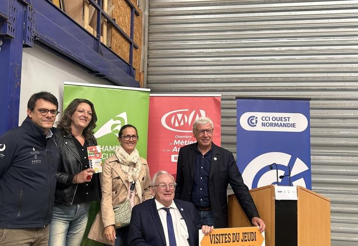 Nadège Mahé (Chambre d'agriculture), Jean-Denis Mesnil ( Chambre des métiers) et Daniel Dufeu (Chambre de commerce) ont été accueillis au Grand Large Yachting à Cherbourg pour le lancement l'opération les Visites du jeudi.