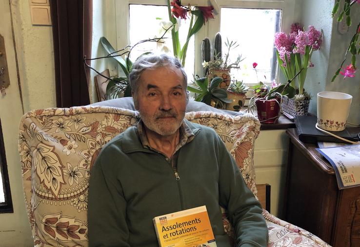 La 5e édition de l'ouvrage Engrais Verts et fertilité des sols, de l'agriculteur Joseph Pousset, est parue le 24 juin dernier.