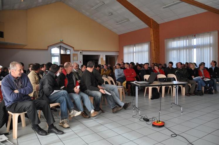 Plus de 300 producteurs dans toutes leurs diversités ont assisté aux 3 réunions d’informations proposées par la FDSEA et les JA.