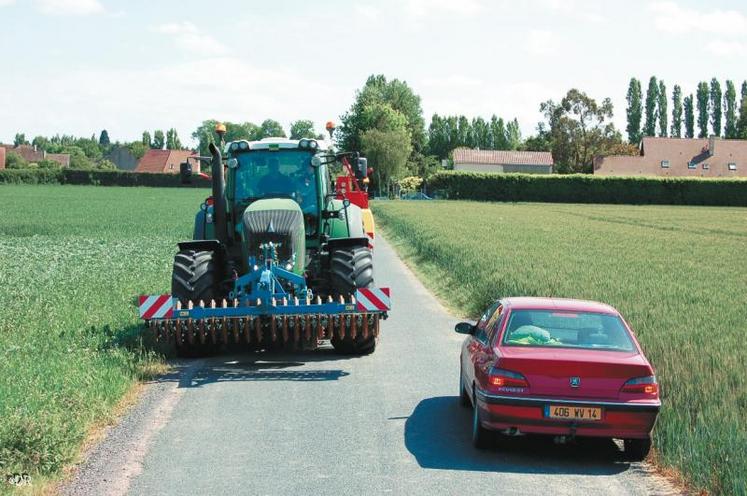 L’échange parcellaire peut faciliter la circulation des engins agricoles.