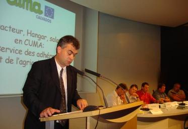 1,7 million d’euros
C’est le montant total des investissemnts des CUMA du Calvados en 2005. Un chiffre en baisse puisque l’année précédante, il atteignait 2 millions d’euros