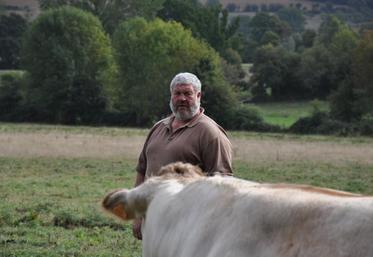 Préparer un animal pour un concours viande exige de nombreuses heures d’apprentissage. Il faut passer du temps pour lui apprendre à marcher, lui apprendre le licol, le tondre... Au bout parfois, le prix d’excellence qui vient récompenser aussi l’éleveur. 