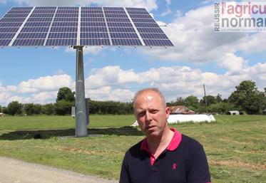 Preview image for the video "Le tournesol photovoltaïque : devenir propriétaire du système".